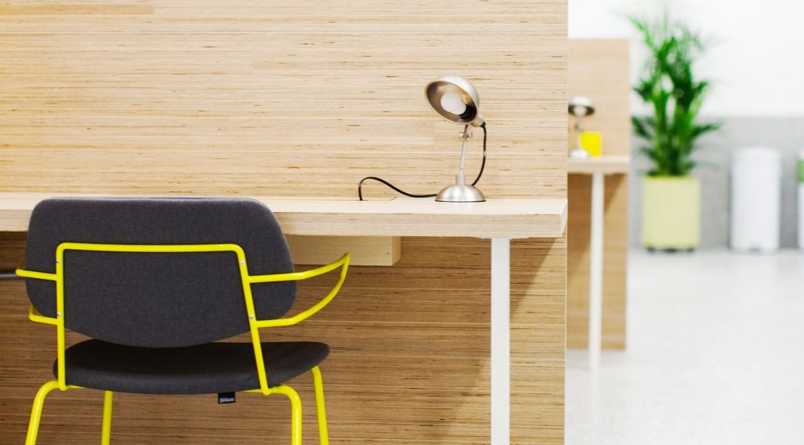 2 Angel Square desk space