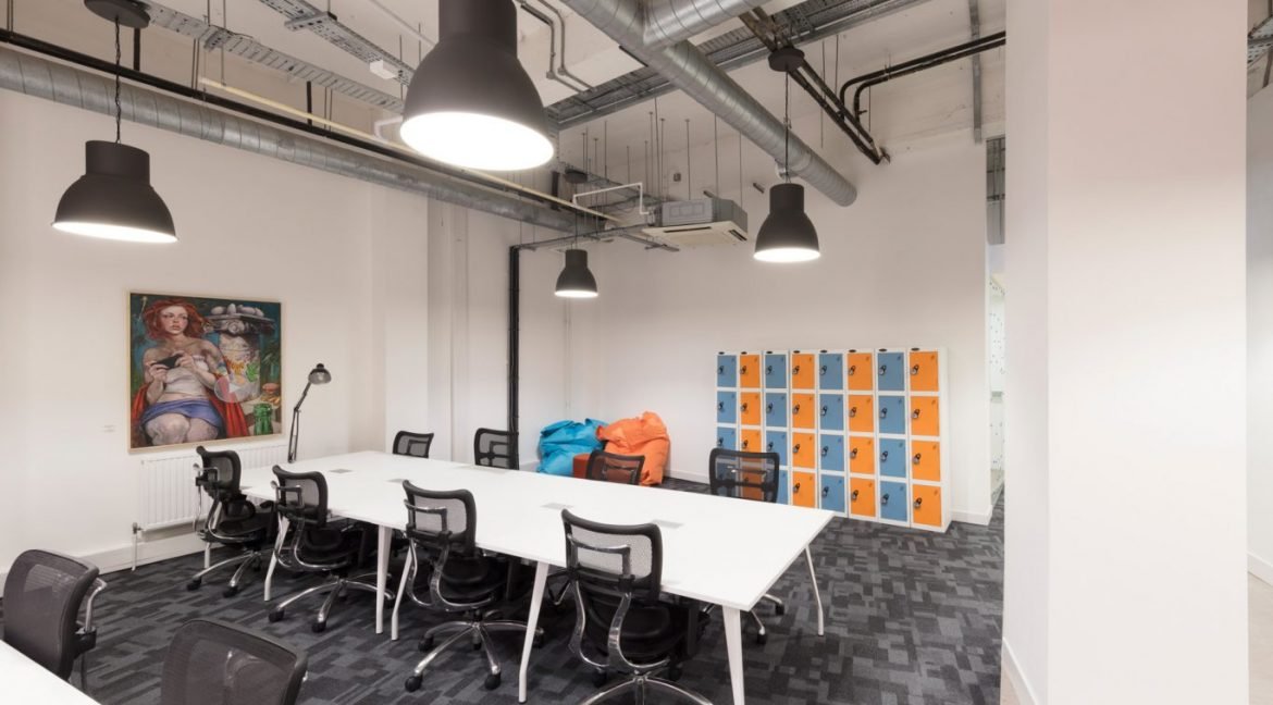 1 Paris Garden hot desking