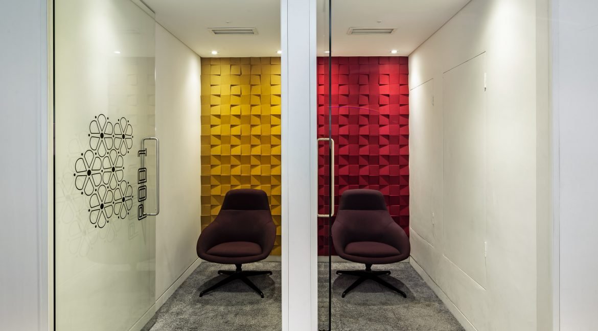 109 Borough High St-pods