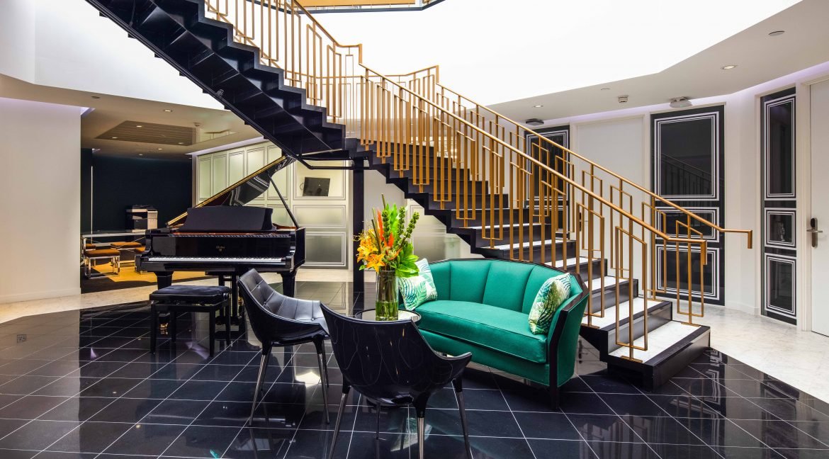 10 Brick Street Atrium (1)
