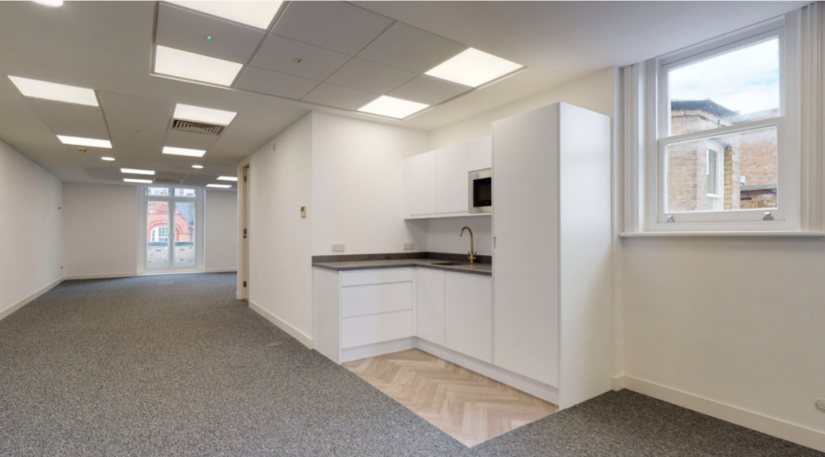 32 Wigmore Street teapoint
