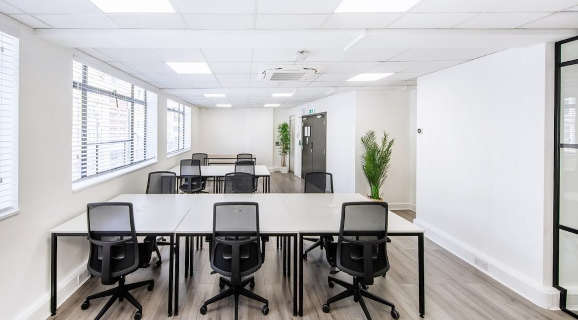 129 Oxford Street open plan office3