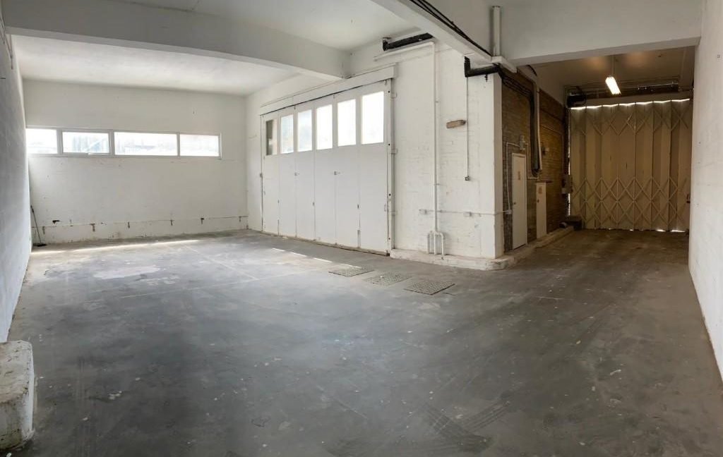 22 Market Square Poplar E14 6AB 3