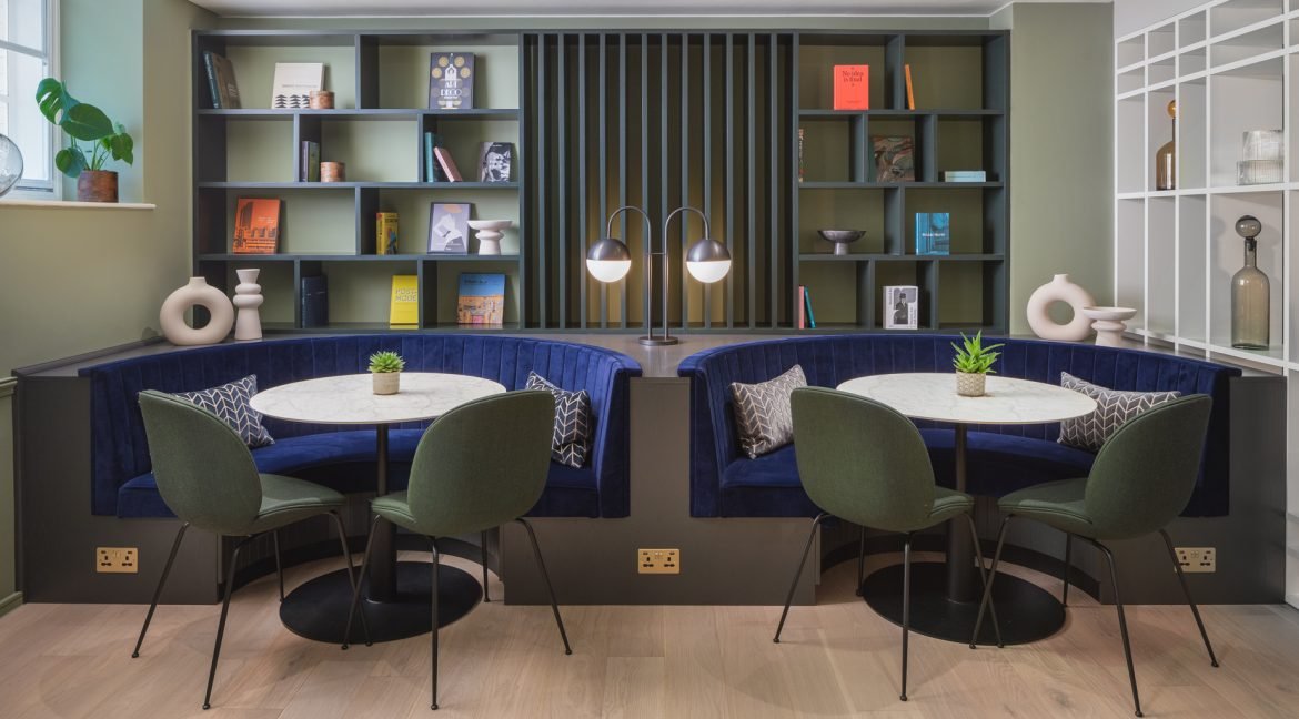 Central Court modern lounge