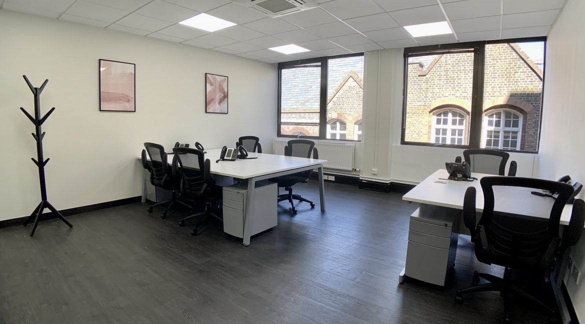 5 St Johns 6 Person Office